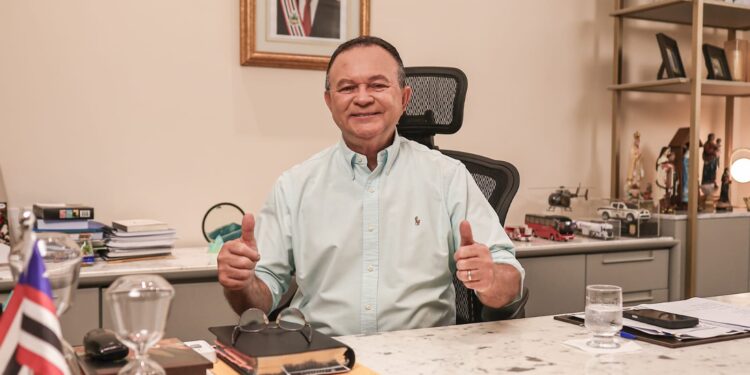 Brandão garante reajuste de 10% para professores em 2026 e amplia investimentos na valorização da categoria