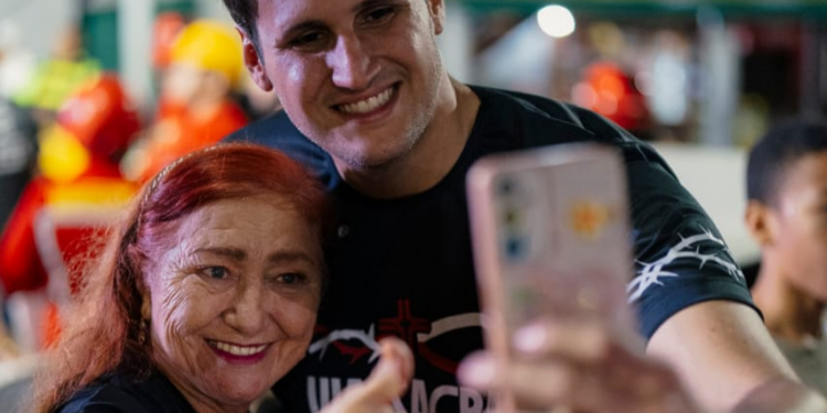 Orleans Brandão leva pré-campanha para perto do povo em São Luís