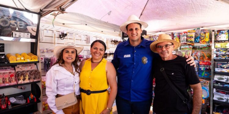 Orleans Brandão participa da abertura da 47ª ExpoAgra e prestigia tradicional cavalgada em Grajaú