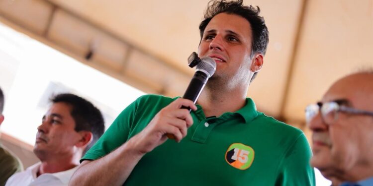 Ao lado do ex-prefeito Cicin, Orleans Brandão intensifica campanha em Estreito e inaugura comitê na cidade